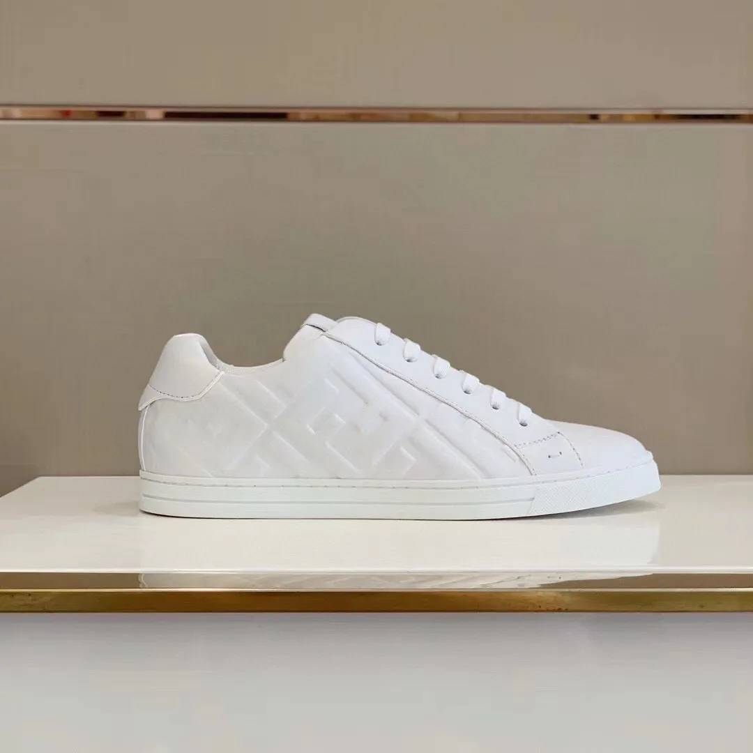 Factory Price: 400💰 Sun] FENDI Classic Comfort Men's, this sophisticated sneaker is handcrafted from soft calfskin. Mesh inner surface, ultra-light rubber material and rough outsole. This unique thin style is suitable for the casual and exquisite sensibility of this season. It is comfortable and natural on the feet. It is an everyday style for casual travel in autumn and winter! Code number: 38/44, customized 45